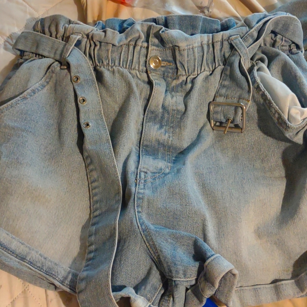 Women's jean short